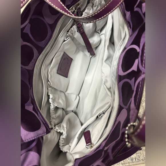 Coach overnight travel bag / diaper bag - Picture 3 of 6